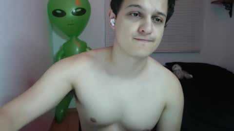 Snapshot of lioncluess chatting on 04-06-26, 03:26 Lion Cluess online show from 04-06-26, 03:26