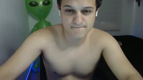 Snapshot of lioncluess chatting on 04-13-26, 07:08 Lion Cluess online show from 04-13-26, 07:08