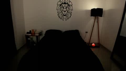 Lion online show from 04-10-26, 05:45