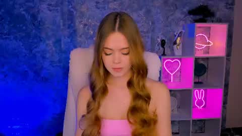 liora  online show from 06-19-26, 12:31