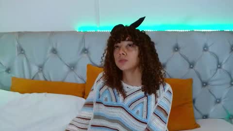 Snapshot of lioravelvetc chatting on 02-10-26, 05:06 Eliza Moreau online show from 02-10-26, 05:06