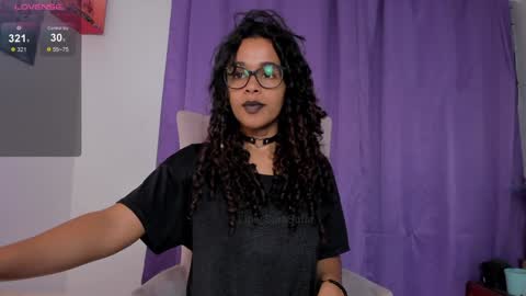 lips_sarasofia online show from 01-30-25, 11:55