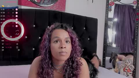 lips_sarasofia online show from 10-18-25, 01:52