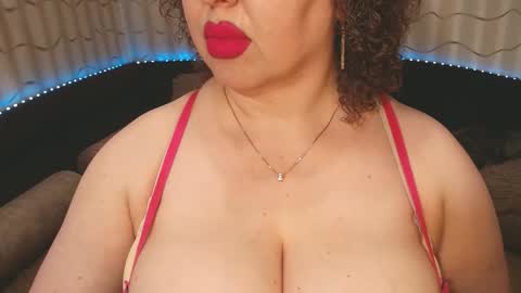 Snapshot of lipsaddiction chatting on 09-26-25, 01:48 LIpsAddiction online show from 09-26-25, 01:48