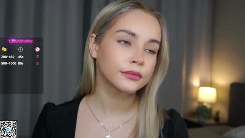 Snapshot of lipswithsmileonthem chatting on 12-16-24, 01:10 Amelia online show from 12-16-24, 01:10