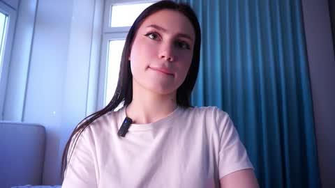 Snapshot of lipswithsmileonthem chatting on 05-21-26, 01:34 Amelia online show from 05-21-26, 01:34