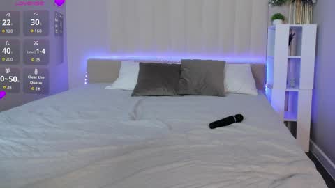 Lira revery online show from 04-06-26, 11:05