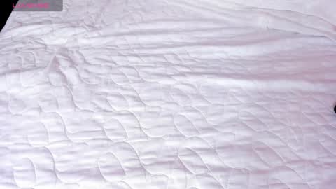 Snapshot of liriacataleya chatting on 02-22-25, 03:34 Liria online show from 02-22-25, 03:34