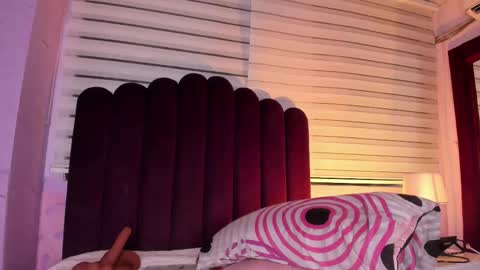 Snapshot of liriacataleya chatting on 02-26-25, 03:53 Liria online show from 02-26-25, 03:53