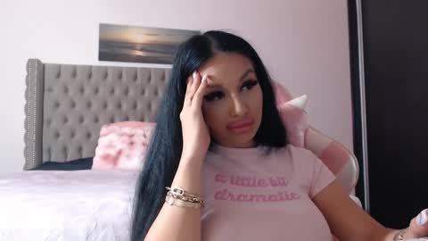 Lisa online show from 11-12-25, 08:41