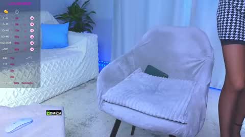 Snapshot of lisa_art chatting on 02-25-25, 04:24 WelcomeToy control LushDomi 8 min 444tks online show from 02-25-25, 04:24