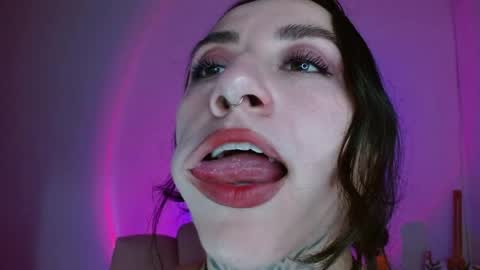 Snapshot of lisa_avila_ chatting on 05-04-26, 11:12 Lisa online show from 05-04-26, 11:12