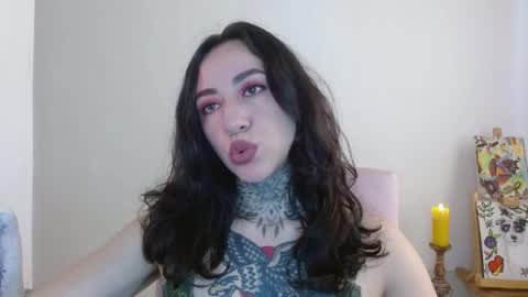 Snapshot of lisa_avila_ chatting on 05-26-26, 04:25 Lisa online show from 05-26-26, 04:25