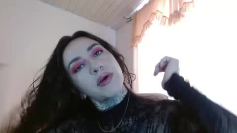 Snapshot of lisa_avila_ chatting on 05-27-26, 01:19 Lisa online show from 05-27-26, 01:19