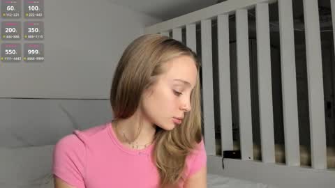 Snapshot of lisa_babymetal chatting on 11-16-25, 04:01 Lisa online show from 11-16-25, 04:01