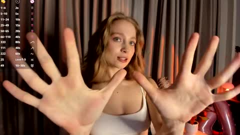 Lisa online show from 05-14-26, 02:02
