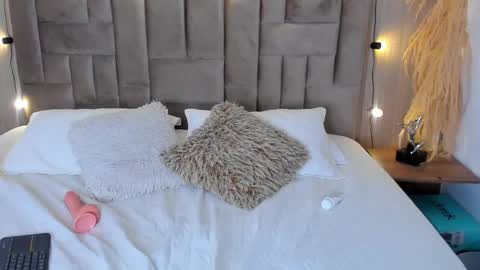 Lisa Baker online show from 03-11-25, 05:16