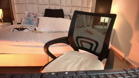 Lisa online show from 02-01-25, 05:26