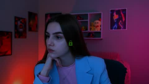 Snapshot of lisa_dark_ chatting on 04-28-26, 11:04 Lisa online show from 04-28-26, 11:04