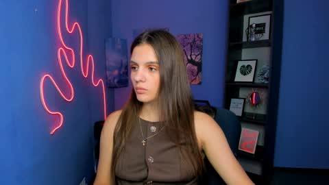 Snapshot of lisa_dark_ chatting on 05-26-26, 11:39 Lisa online show from 05-26-26, 11:39