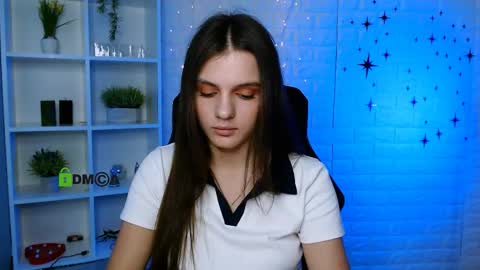 Snapshot of lisa_dark_ chatting on 06-03-26, 09:45 Lisa online show from 06-03-26, 09:45