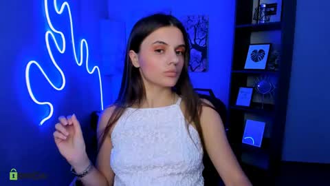 Snapshot of lisa_dark_ chatting on 06-05-26, 02:12 Lisa online show from 06-05-26, 02:12