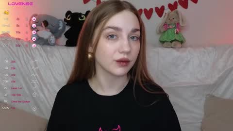 Snapshot of lisa_lit chatting on 02-26-25, 08:37 Lisa and Katerina online show from 02-26-25, 08:37