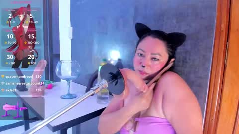 Snapshot of lisa_milf_ chatting on 11-02-25, 02:36 Lisa online show from 11-02-25, 02:36