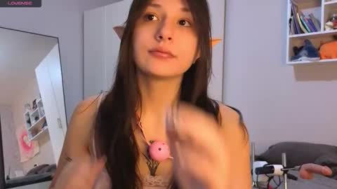 Lisa online show from 12-19-25, 08:54