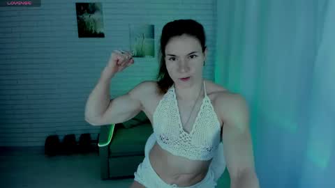 Snapshot of lisa_ree_ chatting on 05-05-26, 02:19 lisa online show from 05-05-26, 02:19