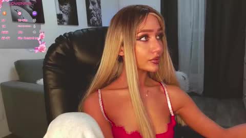 Lisa online show from 11-20-25, 01:55