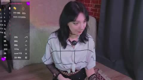 Lisa online show from 04-27-26, 10:19