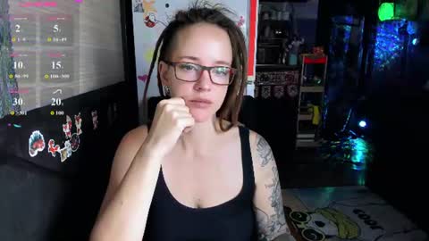 Snapshot of lisafoxy_y chatting on 07-01-26, 07:43 Lisa online show from 07-01-26, 07:43
