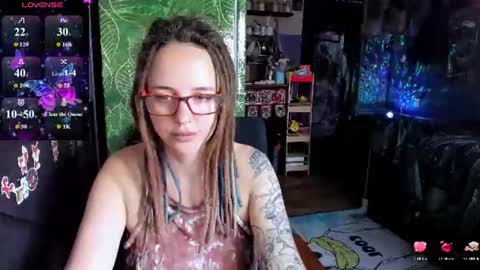 Snapshot of lisafoxy_y chatting on 07-03-26, 08:54 Lisa online show from 07-03-26, 08:54