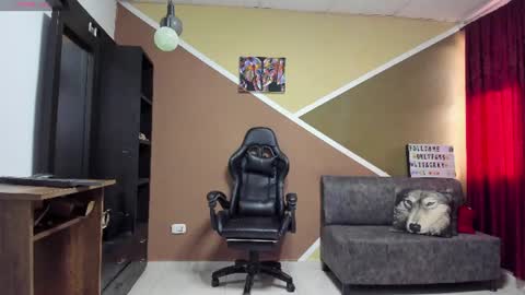 Lisa Gray Independent Model online show from 06-24-26, 07:35