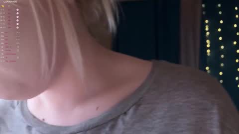 -Lisa- Help me to reach 100 thumbs up3 online show from 03-17-26, 07:06