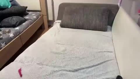 cristin online show from 04-15-26, 10:33