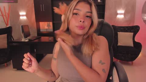 LISA MONROE online show from 12-27-24, 07:46