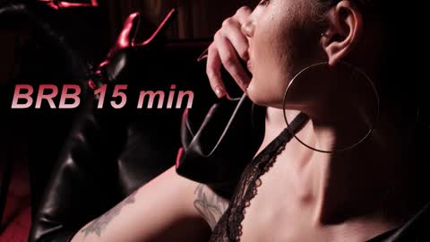 Lisa Moore online show from 10-07-25, 04:31