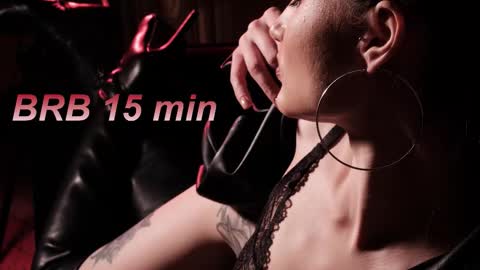 Lisa Moore online show from 11-11-25, 07:08