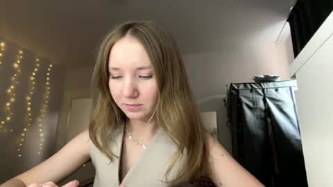 lisasmall online show from 07-10-26, 06:21