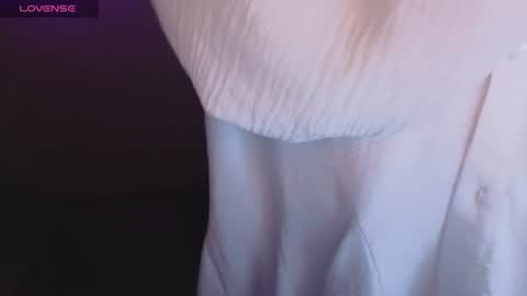 Snapshot of lisenok26 chatting on 06-18-26, 11:53 Anna online show from 06-18-26, 11:53