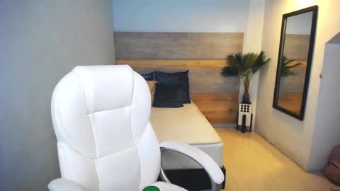 Snapshot of liseth_fox chatting on 12-12-24, 02:04 Liseth Fox online show from 12-12-24, 02:04