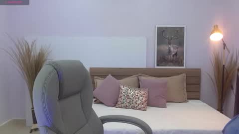 Snapshot of liseth_fox chatting on 03-25-26, 07:53 Liseth Fox online show from 03-25-26, 07:53