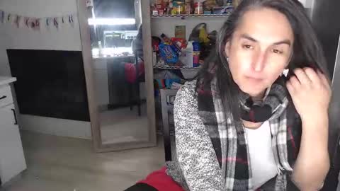 Snapshot of lisettelaroche chatting on 12-05-25, 07:06 Lisette LaRoche online show from 12-05-25, 07:06