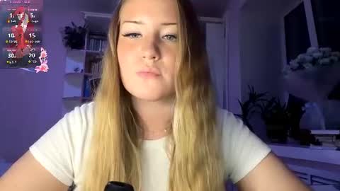 Snapshot of lisi_kiss_ chatting on 06-21-26, 07:16 Aurora online show from 06-21-26, 07:16