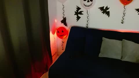  Liss  online show from 10-30-25, 07:21