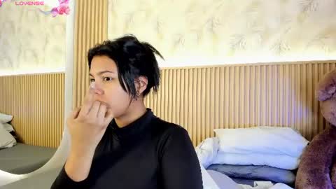 Snapshot of liss_reyes chatting on 06-13-26, 12:03 Liss online show from 06-13-26, 12:03