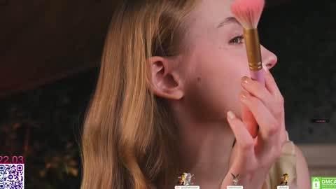 your Liza again. Next stream Dec. 1  at 2 or 3  GMT online show from 03-22-26, 09:02