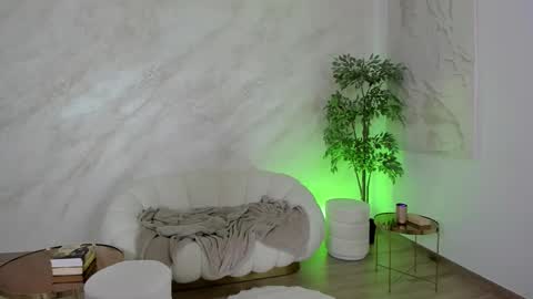 Alexa online show from 11-17-25, 09:09